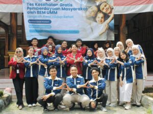 Wujudkan Desa Tangguh, BEM UMM Bekali Warga Kedungdalem&hellip;