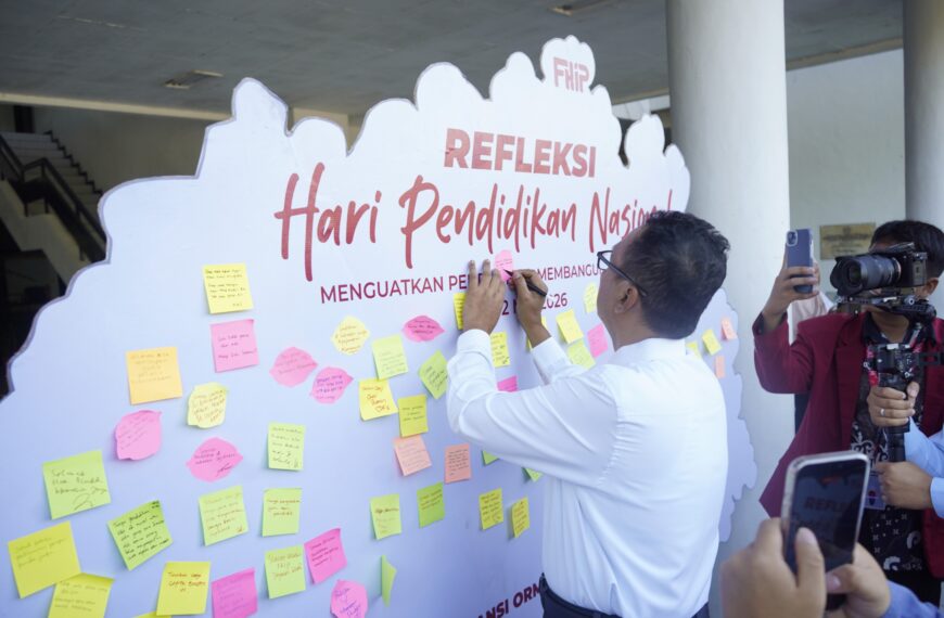 Peringati Hardiknas, UMM Jadikan “Pohon Harapan” Wadah Kritik Kritis Pendidikan Nasional